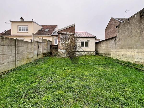Location                                                      Maison
                        
                     4 pièces                      61 m2                     à Saint-Quentin