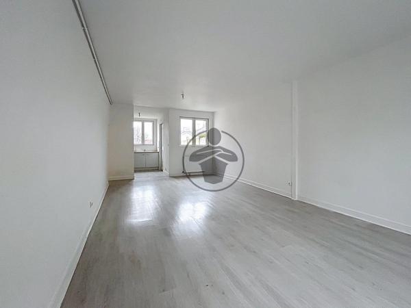 Location                                                      Maison
                        
                     4 pièces                      61 m2                     à Saint-Quentin