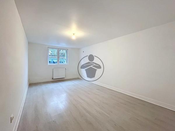 Location                                                      Maison
                        
                     4 pièces                      61 m2                     à Saint-Quentin