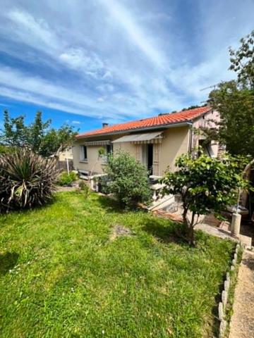 Maison Sanilhac 100 m2  avec jardin