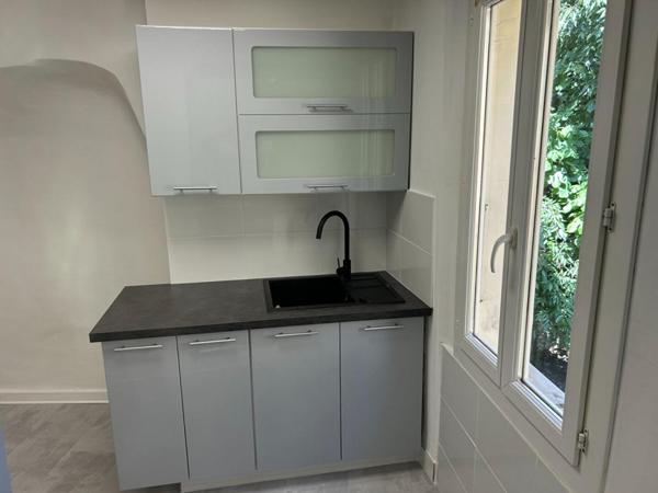 TOURVES MAISON DE VILLAGE T3 avec cave