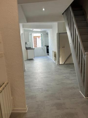 TOURVES MAISON DE VILLAGE T3 avec cave