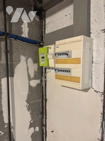 Une maison d'habitation sur deux niveaux dans impasse avec chauffage pompe à chaleur