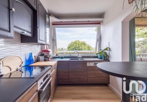 Appartement 3 pièces de 80 m² à Carrières-sur-Seine (78420)