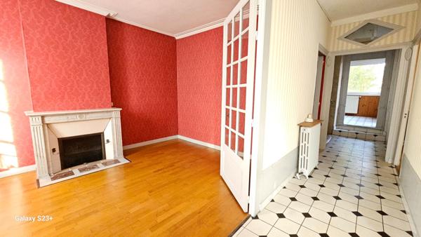 Maison - 9 pièces - 195 m²