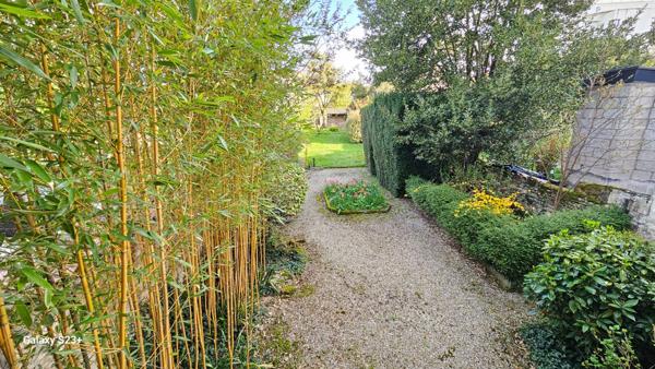 Maison - 9 pièces - 195 m²