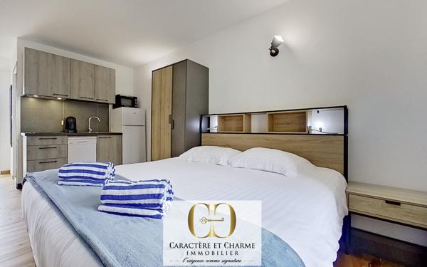 Sarlat-la-Canéda (24200) 7 Chambres d'hôtes / studios, aménagés, + grand logement privé. Idéal activité. Piscine chauffée - Jardin.