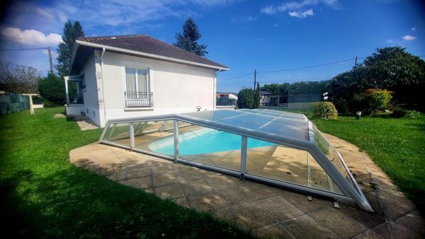 Maison avec piscine et grand jardin secteur calme
