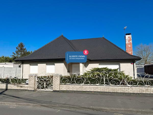 Maison individuelle plain pied de 130 m2, 3 chambres, jardin, cave, 2 places de parking