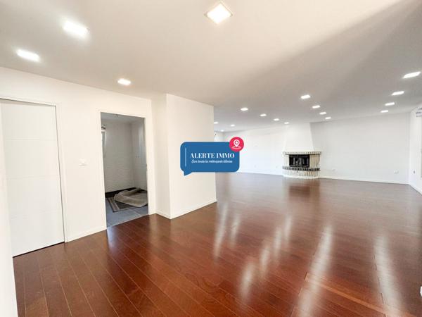 Maison individuelle plain pied de 130 m2, 3 chambres, jardin, cave, 2 places de parking