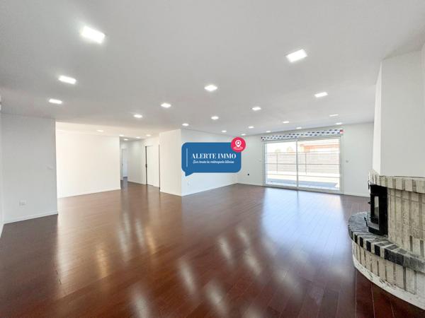 Maison individuelle plain pied de 130 m2, 3 chambres, jardin, cave, 2 places de parking
