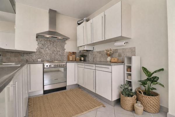 Chateau gombert (13013) Duplex T3 au calme avec terrasse et place de parking !