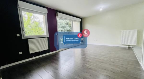 appartement F2 + 1 place de parking dans une résidence de 2013 ,basse consommation d'energie, aux normes RT2012 avec terrasse dans une résidence récente de 2013