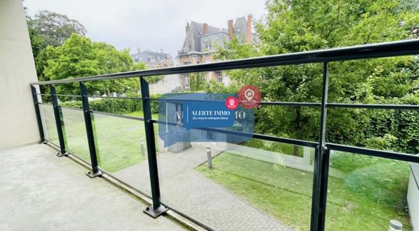 appartement F2 + 1 place de parking dans une résidence de 2013 ,basse consommation d'energie, aux normes RT2012 avec terrasse dans une résidence récente de 2013