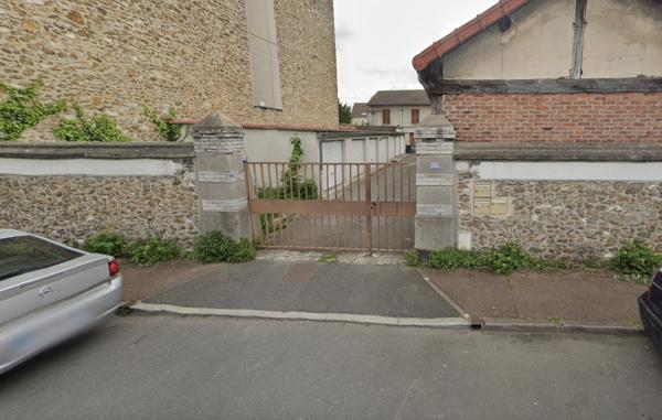 Corbeil-Essonnes (91100) Place de Parking à Louer