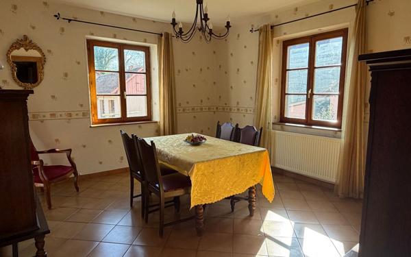 Maison à vendre    5 pièces • 124 m2 Cernay