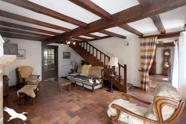 Maison à vendre |  Saint-Junien-les-Combes |  6 pièces | 160 m²