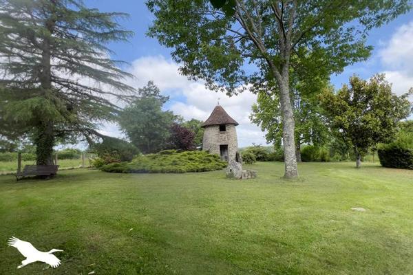 Maison à vendre |  Saint-Junien-les-Combes |  6 pièces | 160 m²