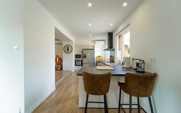 Maison à vendre    7 pièces •  Mimizan