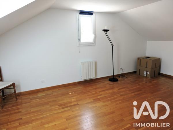 Maison à vendre 6 pièces 114,68 m² Montigny-le-Bretonneux