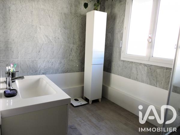 Maison à vendre 6 pièces 114,68 m² Montigny-le-Bretonneux
