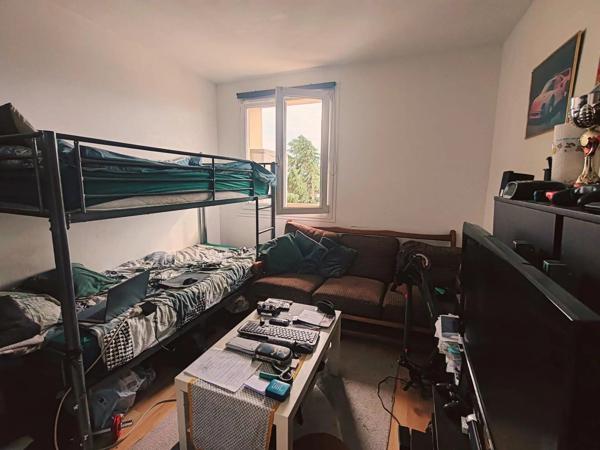 Vente                                                      Appartement
                        
                     4 pièces                      66 m2                     à Villers-Cotterêts