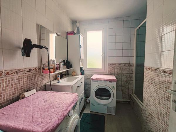 Vente                                                      Appartement
                        
                     4 pièces                      66 m2                     à Villers-Cotterêts