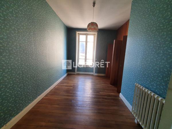 Achat immeuble Pierrefort - 19 pièce(s) - 220 m² - 130 000 €