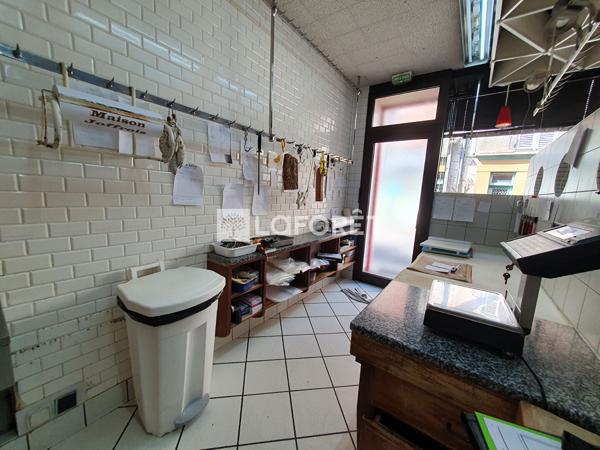 Achat immeuble Pierrefort - 19 pièce(s) - 220 m² - 130 000 €