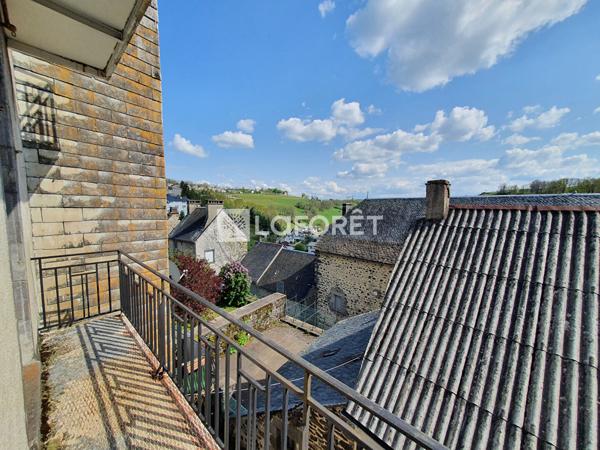 Achat immeuble Pierrefort - 19 pièce(s) - 220 m² - 130 000 €