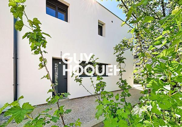 Maison Contemporaine Neuve 2 Chambres + Terrasse et terrain de 100 m² environ - 71850 CHARNAY LES MACON