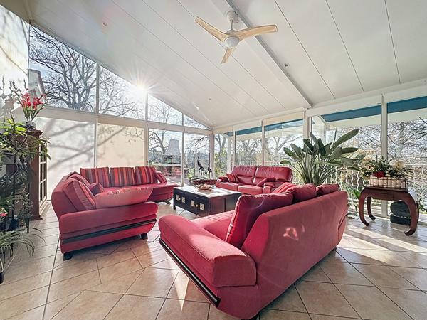 Maison à vendre à Laplume - corps de ferme avec gîte indépendant, piscine et terrain de 3 600 m²