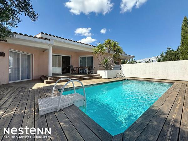 Maison T4 de 150 m² Quartier Montplaisir à Narbonne Piscine, deux garages, 4 faces libres