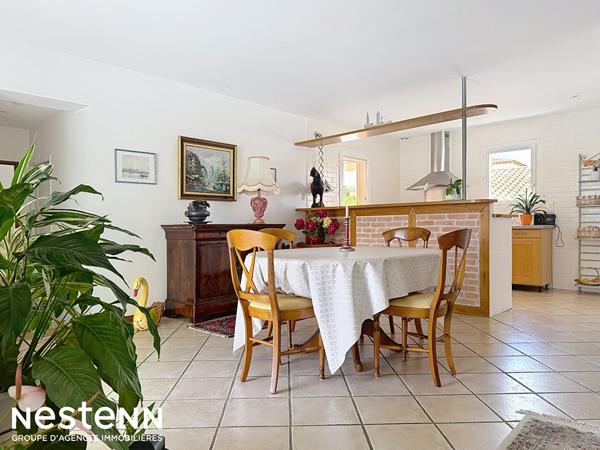 Maison T4 de 150 m² Quartier Montplaisir à Narbonne Piscine, deux garages, 4 faces libres