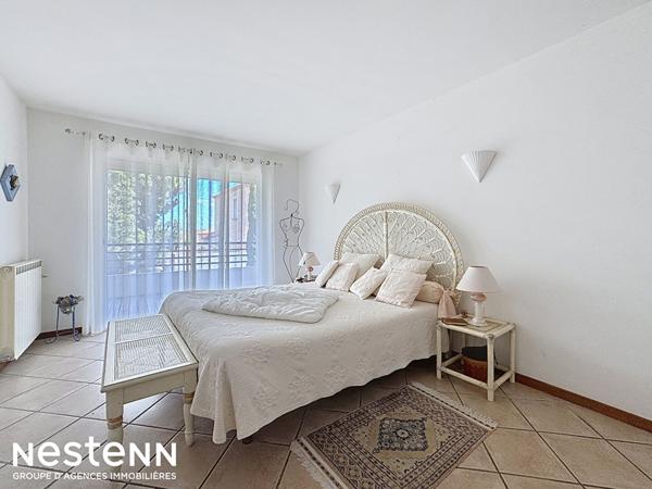 Maison T4 de 150 m² Quartier Montplaisir à Narbonne Piscine, deux garages, 4 faces libres