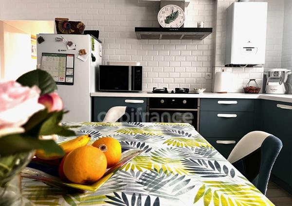 Maison de ville Surgeres Hyper centre