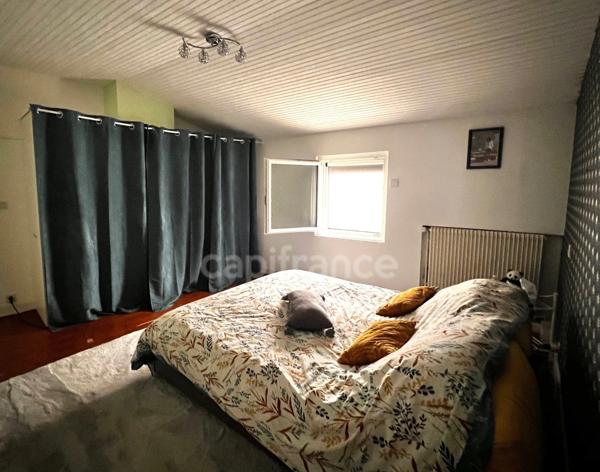 Maison de ville Surgeres Hyper centre