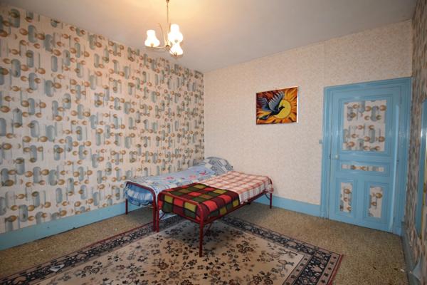 Maison à vendre 7 pièces GENELARD (71)