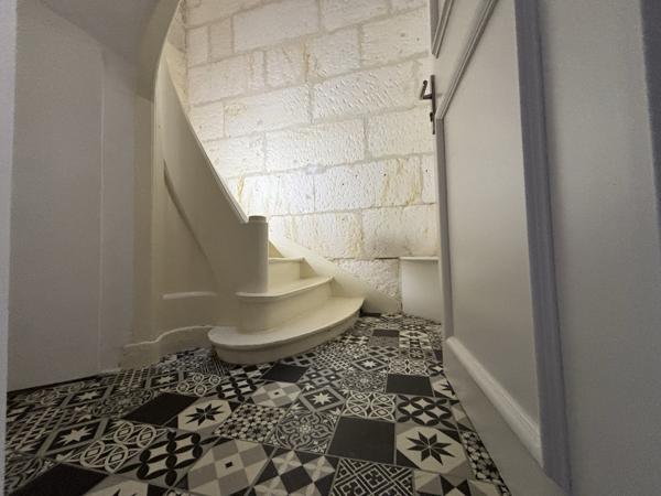 Hyper centre, Appartement F4 de charme au 1 et étage de 83,9m2 fraîchement rénové .