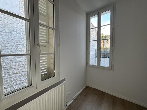 Hyper centre, Appartement F4 de charme au 1 et étage de 83,9m2 fraîchement rénové .