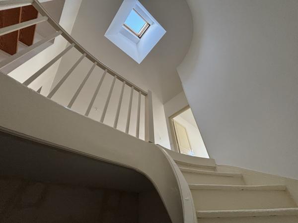 Hyper centre, Appartement F4 de charme au 1 et étage de 83,9m2 fraîchement rénové .