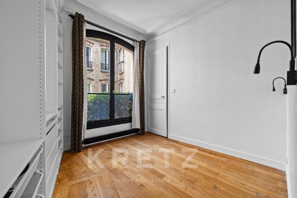 Appartement d’angle avec vues dégagées – Odéon, Paris 6ᵉ