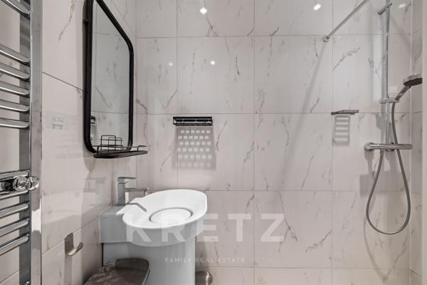 Appartement d’angle avec vues dégagées – Odéon, Paris 6ᵉ