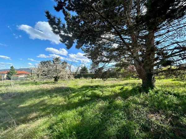 Terrain à vendre    Lucenay