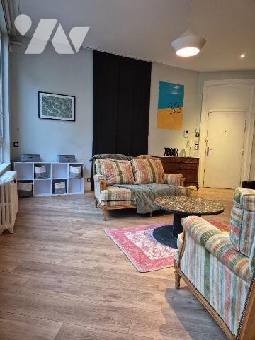 En plein centre ville historique, venez découvrir cet appartement lumineux de 95m² rénové avec ...