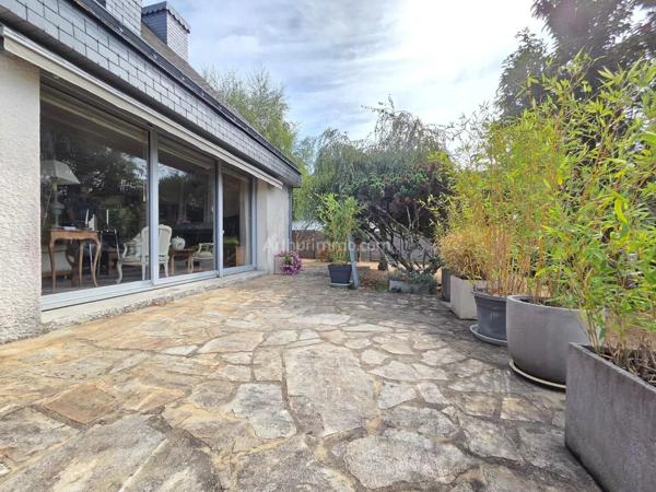 Vente                                                      Maison
                        
                     5 pièces                      118 m2                     à Pluneret