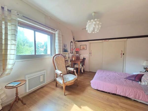 Vente                                                      Maison
                        
                     5 pièces                      118 m2                     à Pluneret
