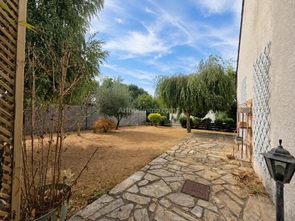 Vente                                                      Maison
                        
                     5 pièces                      118 m2                     à Pluneret