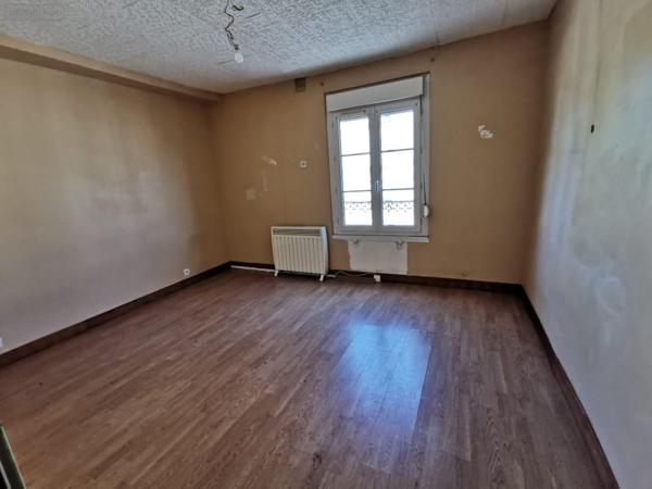 Maison de ville à vendre à Le Lude dans la Sarthe (72800), ref : 13861/1405