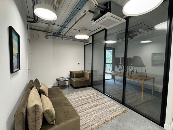 Bureau Vannes quartier Tohannic 17.5 m2 Idéal professions libérales , Vannes